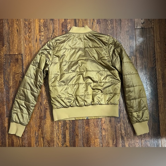LULULEMON Nonstop Bomber Jacket Reversible in Gold Spice Size 4 - Picture 12 of 14